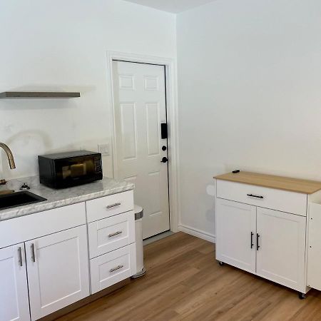 Ranchette Apartment- Beach Access Small Lake View Buchanan Dam Exterior foto